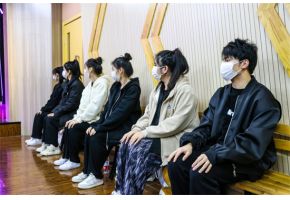 扒开逼逼"北音附中高三表演专业阶段性考试"